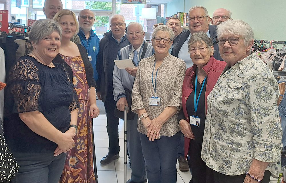 Lodge Donate £250 to Local Cancer Group